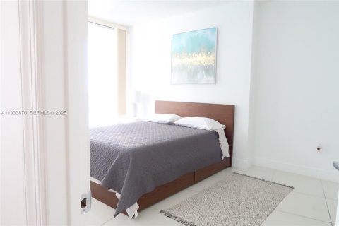 Apartamento en alquiler en Miami, Florida, 1 dormitorio, 76.64 m2 № 1992147 - foto 5