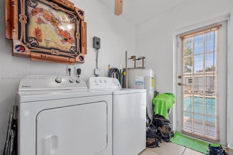 Купить виллу или дом в Майами, Флорида 3 спальни, 160.91м2, № 2026304 - фото 29