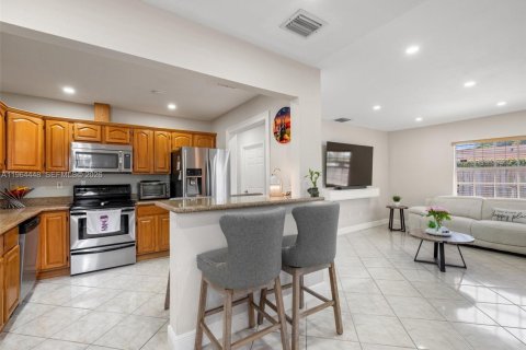 Купить виллу или дом в Майами, Флорида 3 спальни, 160.91м2, № 2026304 - фото 15