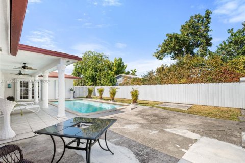 Купить виллу или дом в Майами, Флорида 3 спальни, 160.91м2, № 2026304 - фото 30