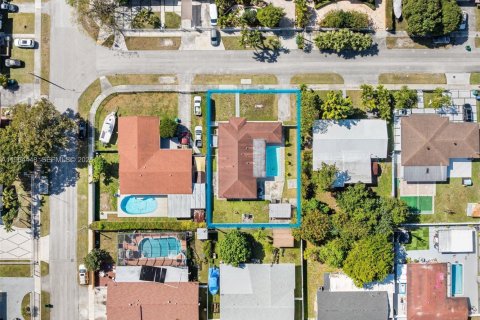 Купить виллу или дом в Майами, Флорида 3 спальни, 160.91м2, № 2026304 - фото 5