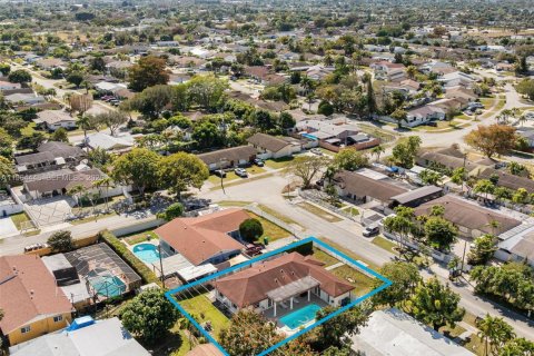 Купить виллу или дом в Майами, Флорида 3 спальни, 160.91м2, № 2026304 - фото 6