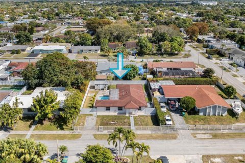 Купить виллу или дом в Майами, Флорида 3 спальни, 160.91м2, № 2026304 - фото 3