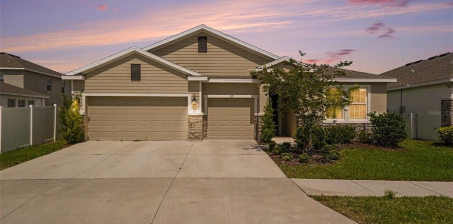 Casa en Ruskin, Florida 4 dormitorios, 261.98 m2 № 2151952