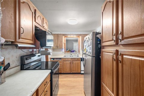 Villa ou maison à vendre à Largo, Floride: 2 chambres, 113.71 m2 № 2358800 - photo 10