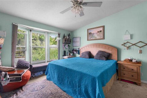 Villa ou maison à vendre à Largo, Floride: 2 chambres, 113.71 m2 № 2358800 - photo 18