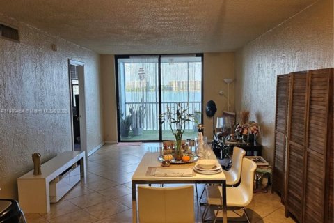 Condominio en venta en Oakland Park, Florida, 2 dormitorios, 85.47 m2 № 1967439 - foto 4