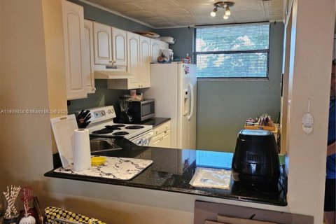 Condominio en venta en Oakland Park, Florida, 2 dormitorios, 85.47 m2 № 1967439 - foto 7