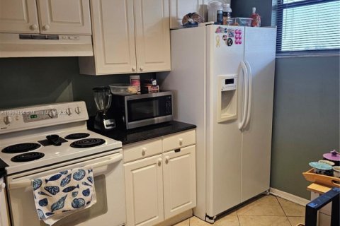 Condominio en venta en Oakland Park, Florida, 2 dormitorios, 85.47 m2 № 1967439 - foto 2