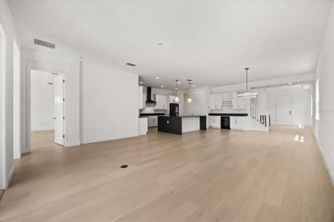 Купить виллу или дом в Орландо, Флорида 12 комнат, 393.72м2, № 1826598 - фото 11