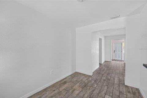 Villa ou maison à vendre à Tampa, Floride: 3 chambres, 123.75 m2 № 2390898 - photo 11