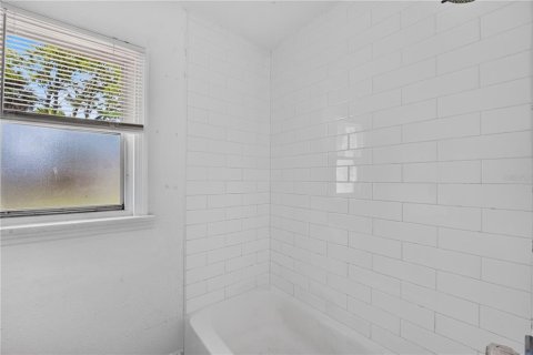Villa ou maison à vendre à Tampa, Floride: 3 chambres, 123.75 m2 № 2390898 - photo 17