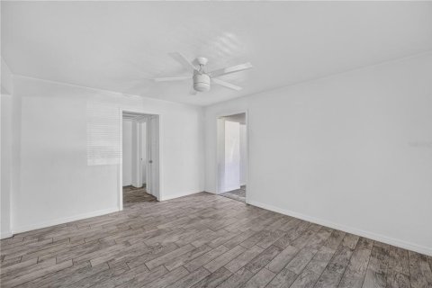 Villa ou maison à vendre à Tampa, Floride: 3 chambres, 123.75 m2 № 2390898 - photo 5