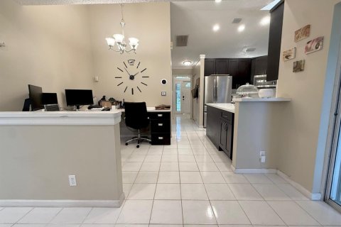 House in Coral Springs, Florida 3 bedrooms, 202.34 sq.m. № 2173823 - photo 6