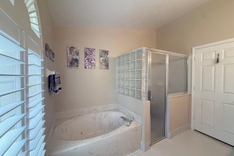 House in Coral Springs, Florida 3 bedrooms, 202.34 sq.m. № 2173823 - photo 9