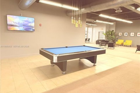 Condo in Miami, Florida, 2 bedrooms  № 2068125 - photo 18