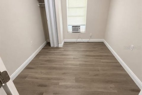 Villa ou maison à louer à Lakeland, Floride: 2 chambres, 112.6 m2 № 2420054 - photo 3