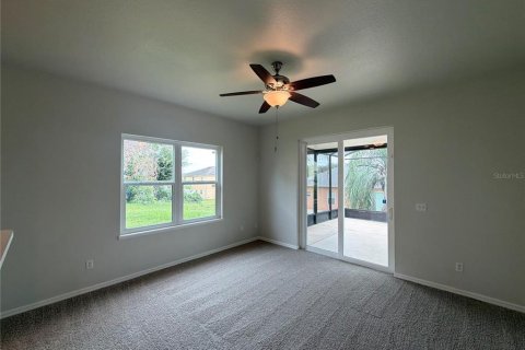 House in Haines City, Florida 4 bedrooms, 174.19 sq.m. № 2403684 - photo 9
