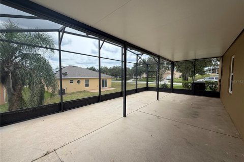 House in Haines City, Florida 4 bedrooms, 174.19 sq.m. № 2403684 - photo 16