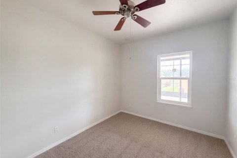 House in Haines City, Florida 4 bedrooms, 174.19 sq.m. № 2403684 - photo 14