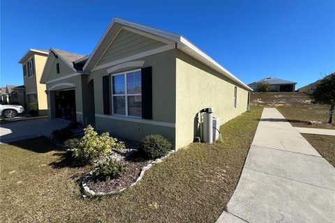 Villa ou maison à vendre à Davenport, Floride: 4 chambres, 171.96 m2 № 2320792 - photo 3