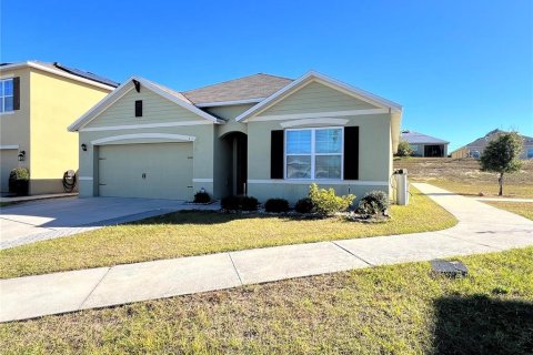Villa ou maison à Davenport, Floride 4 chambres, 171.96 m2 № 2320792