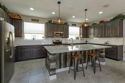 Touwnhouse à vendre à Lake Mary, Floride: 3 chambres, 203.18 m2 № 1902741 - photo 4