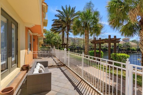 Touwnhouse à vendre à Lake Mary, Floride: 3 chambres, 203.18 m2 № 1902741 - photo 2