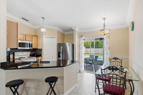 House in Port St. Lucie, Florida 3 bedrooms, 124.49 sq.m. № 2083379 - photo 7
