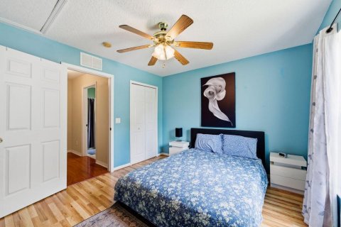 House in Port St. Lucie, Florida 3 bedrooms, 124.49 sq.m. № 2083379 - photo 17