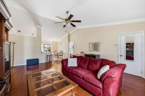 House in Port St. Lucie, Florida 3 bedrooms, 124.49 sq.m. № 2083379 - photo 6