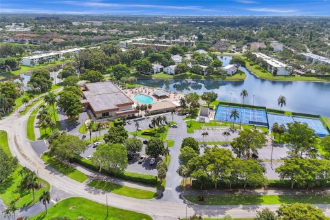 Кондоминиум с 2 спальнями в Делрей-Бич, Флорида № 2036514