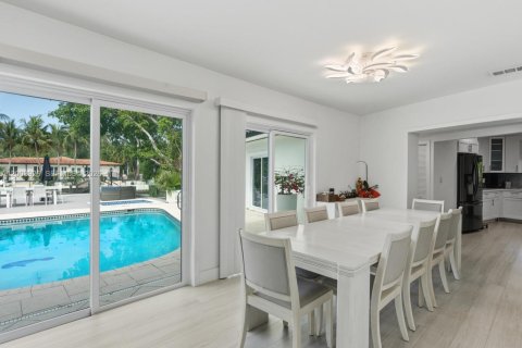 Villa ou maison à vendre à Coral Gables, Floride: 4 chambres, 198.16 m2 № 2069370 - photo 30