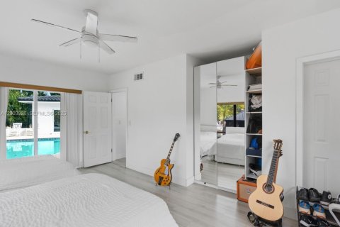 Villa ou maison à vendre à Coral Gables, Floride: 4 chambres, 198.16 m2 № 2069370 - photo 28