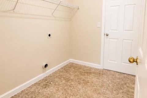 House in Orlando, Florida 3 bedrooms, 173.54 sq.m. № 2180233 - photo 23