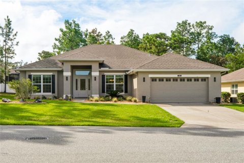 Villa ou maison à Homosassa, Floride 4 chambres, 209.87 m2 № 2361528
