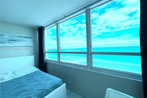 Copropriété à louer à Miami Beach, Floride: 35.3 m2 № 2007577 - photo 2