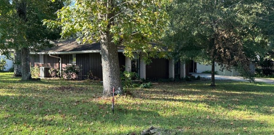 Villa ou maison à Brooksville, Floride 3 chambres, 132.66 m2 № 2091932