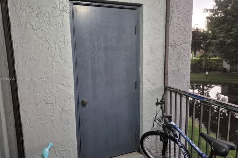 Condominio en alquiler en Weston, Florida, 2 dormitorios, 113.34 m2 № 1949935 - foto 21