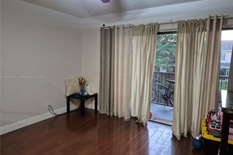 Condominio en alquiler en Weston, Florida, 2 dormitorios, 113.34 m2 № 1949935 - foto 11