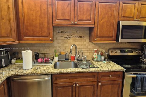 Condominio en alquiler en Weston, Florida, 2 dormitorios, 113.34 m2 № 1949935 - foto 7