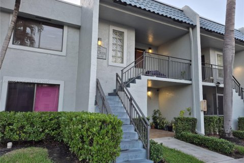 Condominio en alquiler en Weston, Florida, 2 dormitorios, 113.34 m2 № 1949935 - foto 1