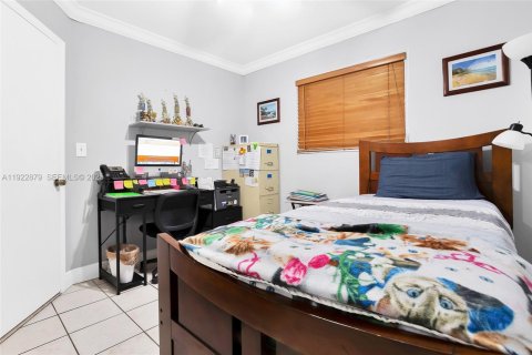 Condominio en venta en Hialeah, Florida, 2 dormitorios, 75.44 m2 № 1982865 - foto 24