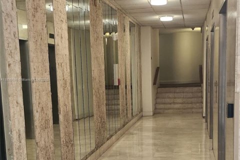 Купить кондоминиум в Авентура, Флорида 1 спальня, 71.16м2, № 2035695 - фото 19