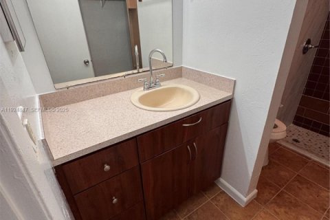 Снять в аренду таунхаус в Мирамар, Флорида 3 спальни, 96.62м2, № 1983086 - фото 5