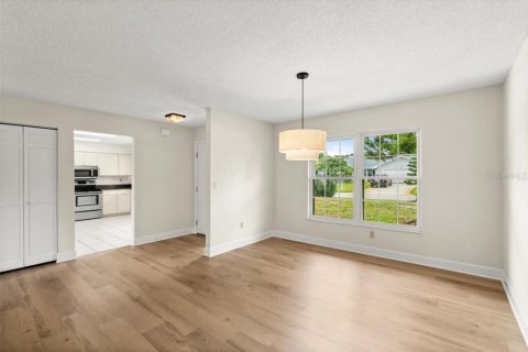 House in Ormond Beach, Florida 3 bedrooms, 168.15 sq.m. № 1818840 - photo 6