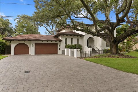 Villa ou maison à Tampa, Floride 4 chambres, 409.33 m2 № 2358714