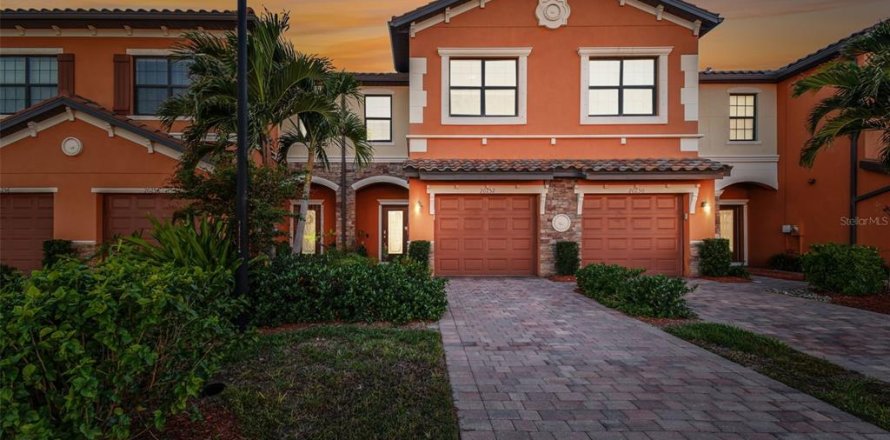 Townhouse in Venice, Florida 3 bedrooms, 181.07 sq.m. № 2092042