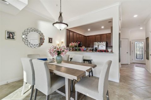 Townhouse in Venice, Florida 3 bedrooms, 181.07 sq.m. № 2092042 - photo 13