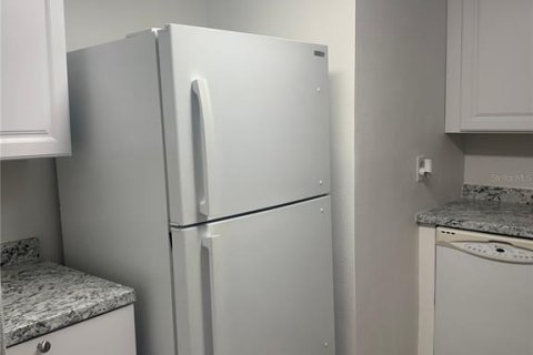 Снять в аренду кондоминиум в Орландо, Флорида 4 спальни, 109.44м2, № 2150570 - фото 9